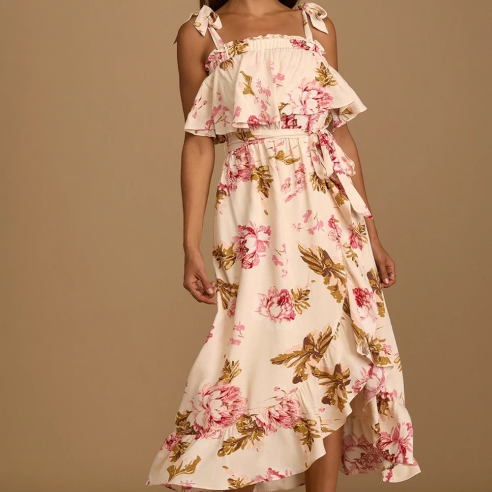 Love Blush Floral print ruffled tie-strap midi dress.Size M.